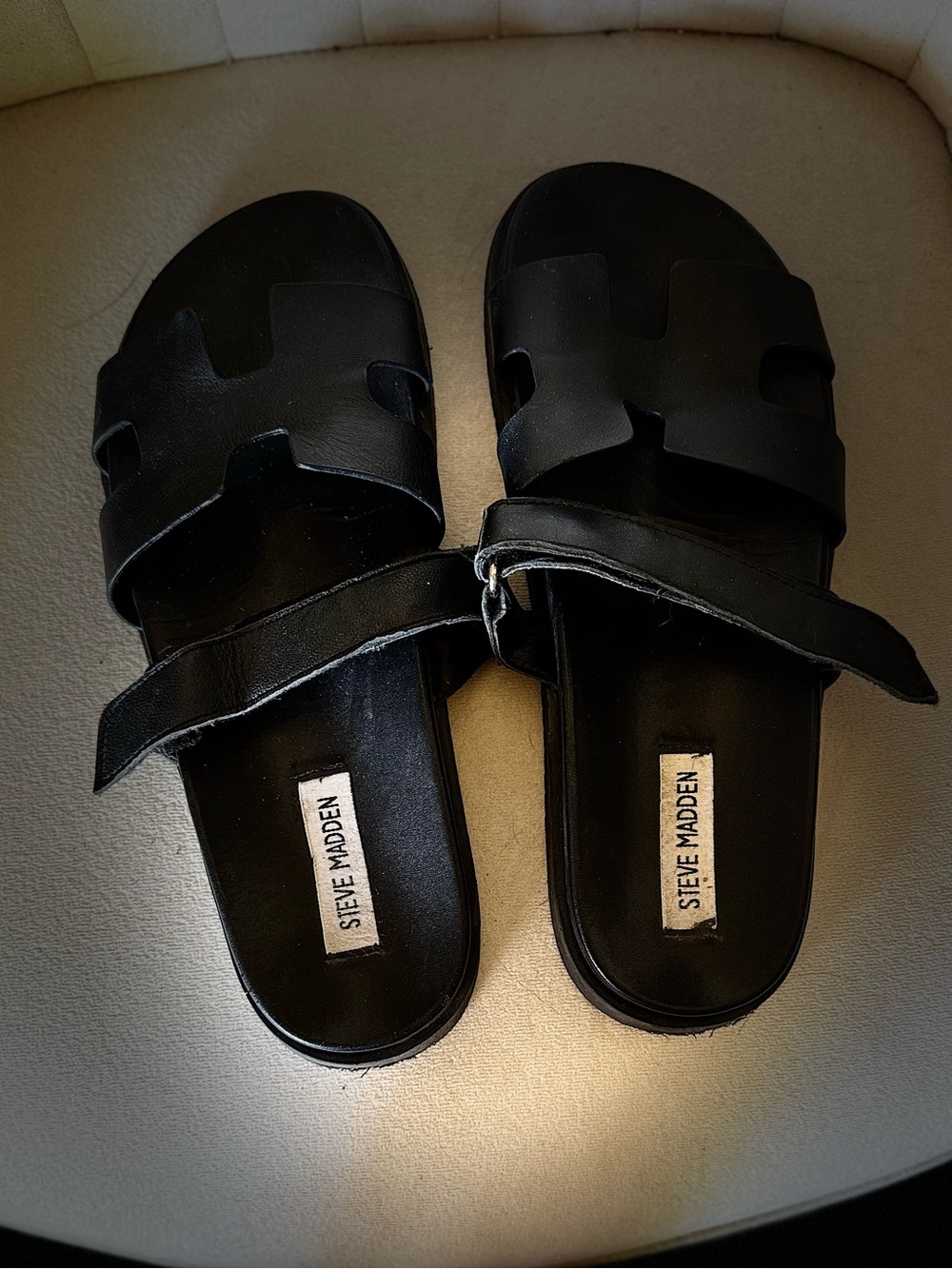 Steve Madden Black Leather Slide Sandals with Buckle Strap - US9